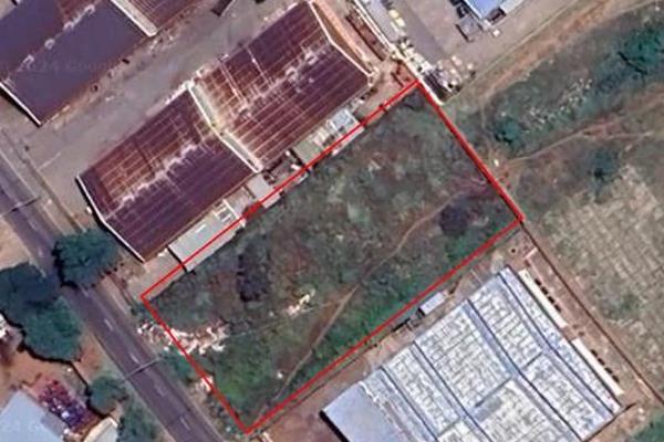 Situated in van Tonder Street.

This vacant land is only suitable for industrial use.

Call us for more information.