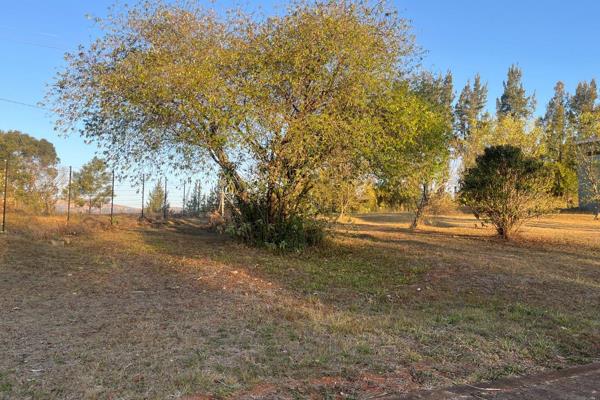 Vacant stand overlooking the Ebenezer dam.
It is a beautiful Estate, overlooking the Ebenezer dam.
The stand is surrounded by a view ...