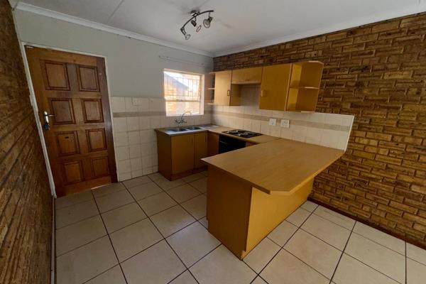 Stunning 2 Bedroom Facebrick Townhouse for Sale in Krugersdorp North

Situated in a lovely complex, this property offers you 2 sunny ...