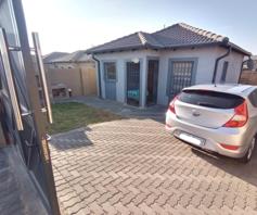 House for sale in Riverside View Ext 35