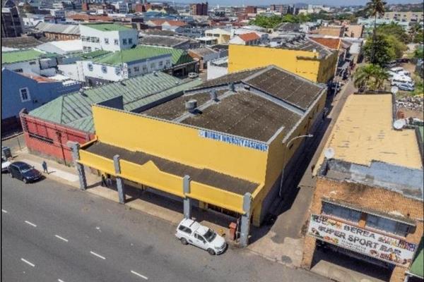 1340 sqm undercover space consisting of 3 sections from 3 frontage.
Excellent exposure in Berea road.
500 sqm double volume retailer ...