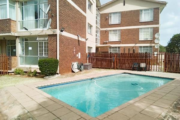 2 Bedroom Apartment / Flat for Sale in Denlee Germiston
Welcome to this spacious, 2-bedroom -first floor apartment in the heart of ...