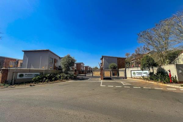 Online Property Auction: 2-Bedroom Duplex Apartment, Pebble Lane, Oukraal Estate, Hazeldean, Pretoria&#160;(Bank Instruction)&#160;

Property Description:
Upstairs:&#160;
2 x Bedrooms (master bedroom en-suite)&#160;
Separate ...