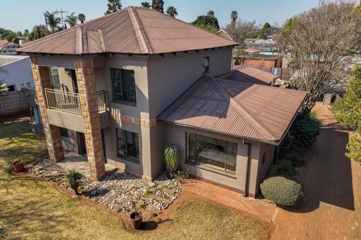 5 Bedroom House for sale in Northmead