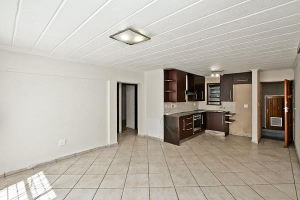 &quot;unbeatable price!  Act fast - your key to exceptional value and a quick sale!&quot;

North-facing with a warm ambience, this ...