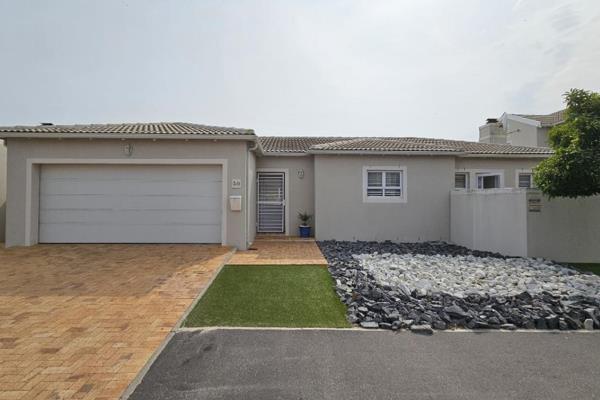 I have a feeling you are going to feel right at home in this spacious, bright and modern ...