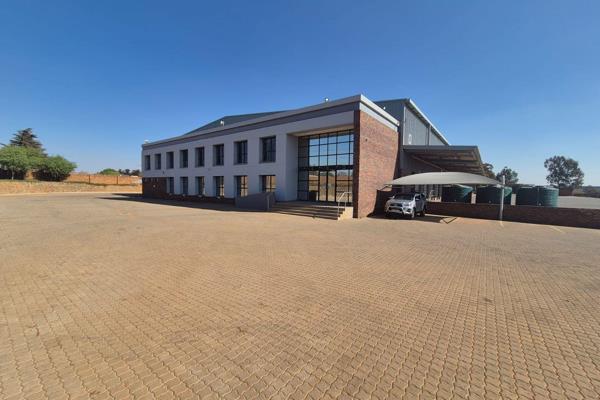 Available for a monthly rent of R532,738, with a rate of R61.34 per m&#178;, this property offers 785m&#178; of modern office space and ...