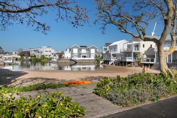 Sole mandate.
Welcome to your ideal coastal retreat on the serene Thesen Islands in Knysna. This charming, north-facing home offers a ...