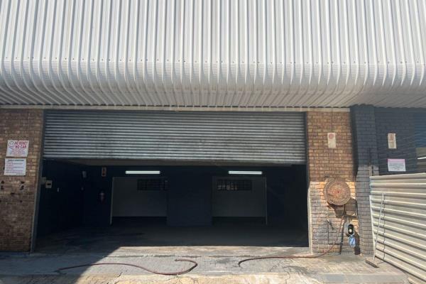 Size: 180 square meters
Type: Workshop area
Ideal For: Business operations
Location: Conveniently situated for easy access
This ...