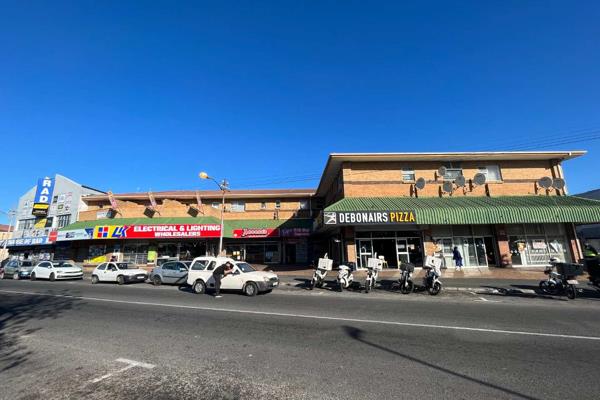 Prime 167m2 retail premises is situated in a bustling, high traffic node within Athlone ...