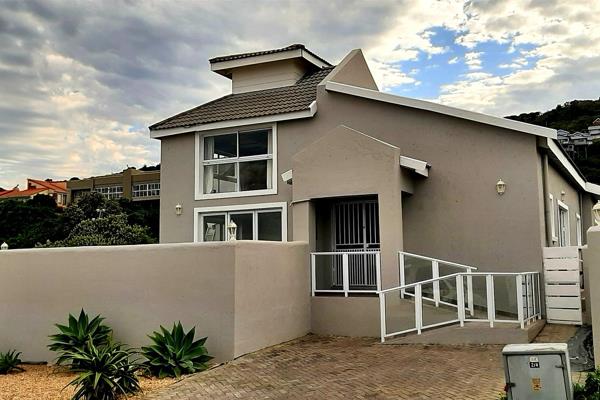 &#183;A well positioned home in the ever popular Outeniqua Strand. Built in 2017 for the owners, the focus was on having spacious ...