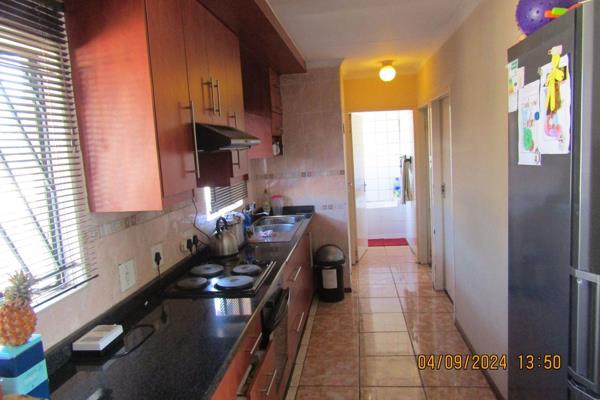 2bed 1bath apartment 1st floor available for rental from 1st of October , well sized bed with ample kitchen cupboard space tiled ...