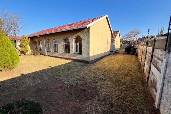 Nestled in the serene suburb of Riamar Park, just 3-4 km from Bronkhorstspruit town, this delightful 3-bedroom house offers the perfect ...