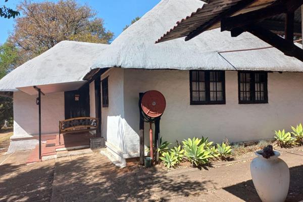 Quaint cottage for rent at the foot of the Magaliesburg Mountain

Looking for a serene escape? This charming 1-bedroom, 1-bathroom ...