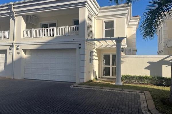 MODERN RENOVATED TOWNHOUSE IN SOUGHT AFTER ILALA RIDGE ESTATE
Beautiful 4 Bedroom, 4.5 ...