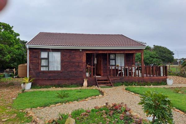 Little piece of paradise in Aston bay 

This lovely wooden house you can make it you own.
Set in a cul de sac in a very quiet ...