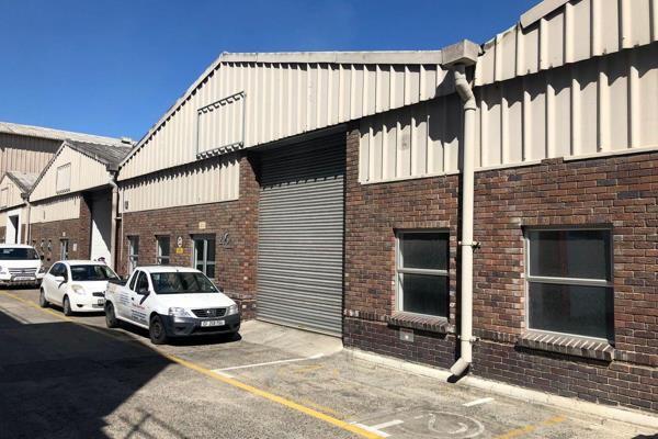 Factory Unit to let with 450amps of three phase power in Bellville South.

This 539m2 ...