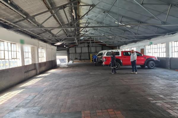 Rawson Commercial Durban South proudly presents the following property To Let

1100 sqm Factory space, 700 sqm ground floor.
3.5m Roof ...