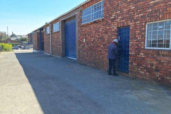 * Warehouse/factory with offices, kitchen, ablution facilities, mezzanine floor.
* Yard space
* 2 Separate entrances.
Rent: R16000 ...