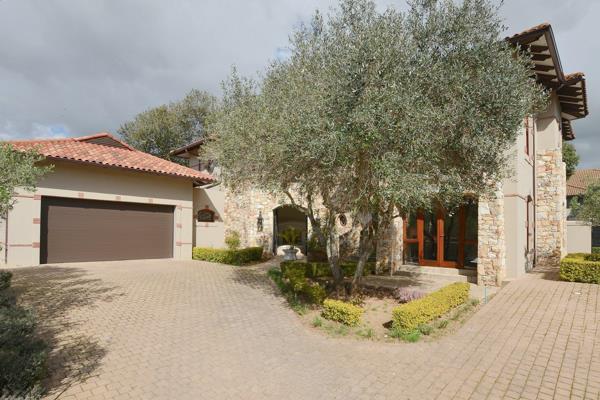 Open house Sunday 27 October 2024 from 15:00 - 17:00. View by appointment only. Please ...