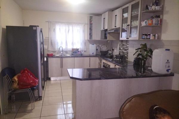 This beautifully renovated 2-bedroom apartment is located in the heart of Vorna Valley, Midrand, offering modern living in a prime ...