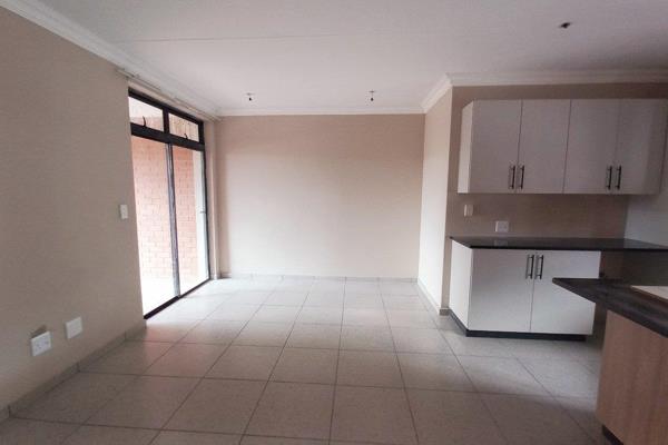 Available Immediately, come view this spacious upstairs units which offers 2 spacious ...