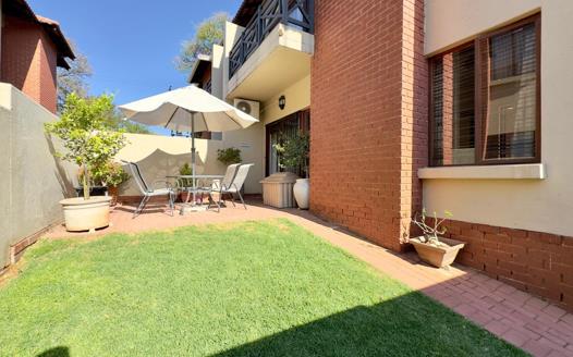 2 Bedroom Townhouse for sale in Mooikloof