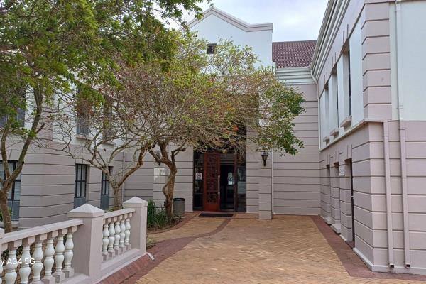 BLOCK F GF | SOUTHERN LIFE GARDENS | NEAT OFFICE SPACE

Discover a neat and professional ...