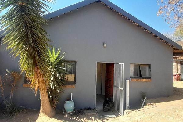 1 bedroom 1 bathroom cottage available in The Reeds for R6000 including water and lights. Not pet friendly since the garden is ...