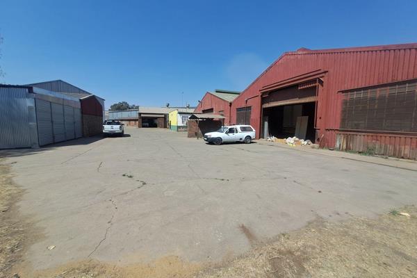 Discover this spacious factory building located in a gated security complex in Vereeniging, offering both safety and functionality for ...