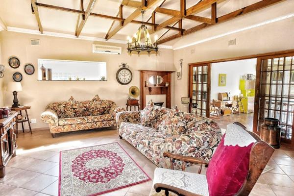 Wonderful family home, ideally situated within the world-famous KwaZulu-Natal town of St Lucia and Exclusive to Harcourts Zululand. This recently renovated residence flaunts an exceptional open-plan design, featuring chic finishes throughout, exposed beams in the living room ...