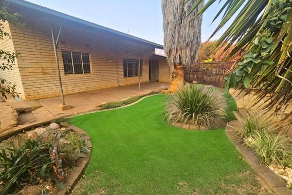 Discover this delightful 3-bedroom home nestled in the heart of Waterglen, offering both comfort and charm. The property features a ...