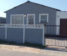 House for sale in Hillview