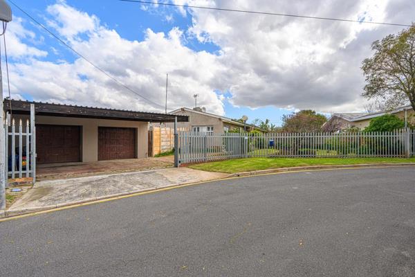 Large 4 bedroom family home on double plot with lots of potential.

Spacious lounge with high ceilings, wooden floors and cosy ...