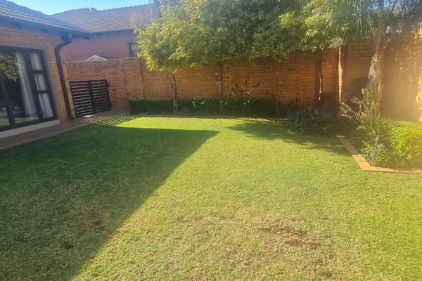 This well-maintained rental property, situated in a secure complex in Wilkoppies, is perfect for a young couple or retirees looking to ...