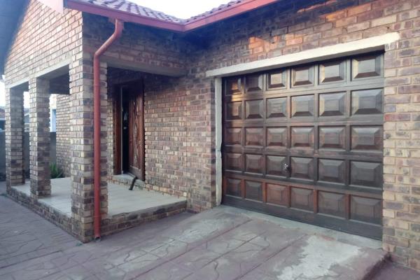 3 Bedroom House for sale in Mamelodi East

A perfectly located 3 bedroom family home, ready for new owners.  The property is situated ...