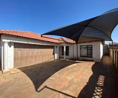 House for sale in Vosloorus