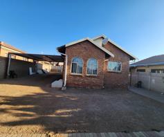 House for sale in Madiba Park