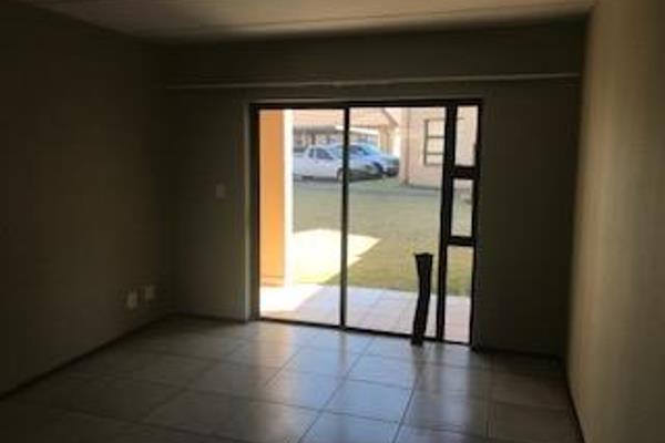 2 bed 1 bath ground floor unit in secure estate with 24 hour security , close to Parkrand shopping centre, hospital , schools and ...