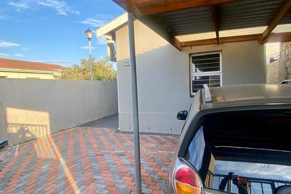 3 Bedroom House for Sale in Morgan Village

Free standing house, directly opposite ...