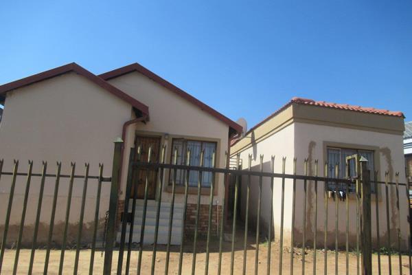 House ideal for an investor in Mabopane-s

This house is situated in Mabopane which is a stone throw away from Soshanguve, upon ...