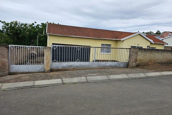 This charming family home, nestled on a large plot, welcomes you with a paved pathway leading to a spacious lounge with a built-in TV ...