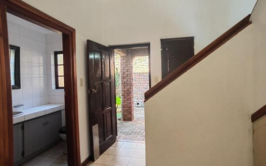 3 Bedroom Townhouse for sale in Kingsview Ext 1