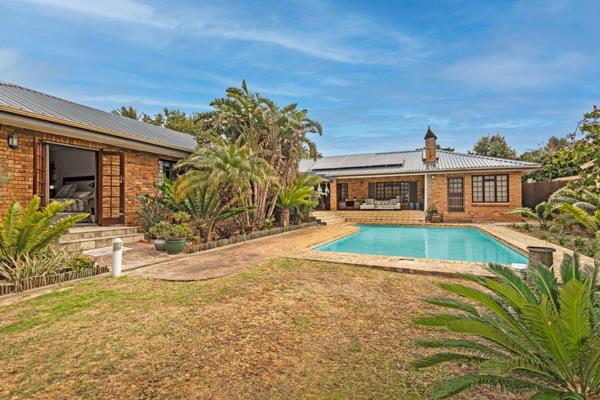 This beautifully maintained face-brick home in the heart of Eversdal offers a seamless blend of modern comfort and effortless style. ...