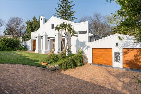 EXCLUSIVE SOLE MANDATE - We’re delighted to introduce this stunning, modern home that ...