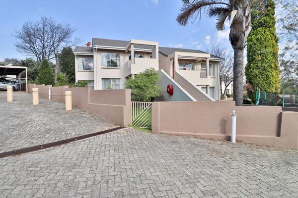 Well known complex in Marais Steyn Park.
Two bedrooms and one full bathroom.
Laminated ...