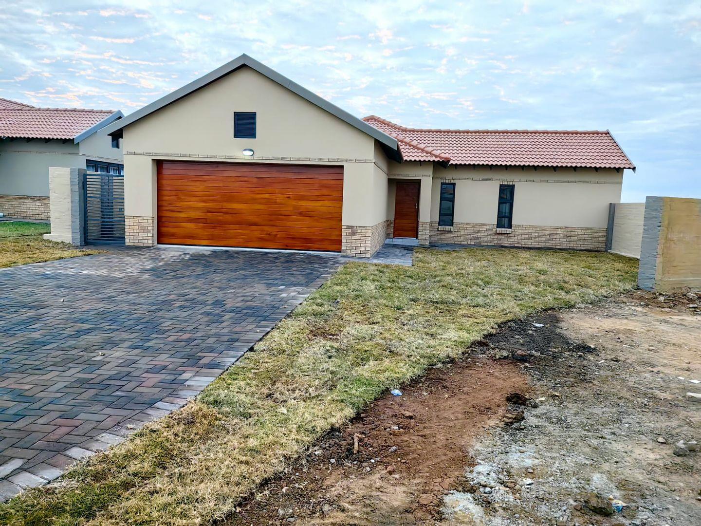 3 Bedroom House for sale in Hexrivier Lifestyle Estate - P24-114905345