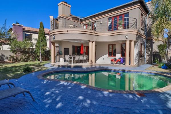 Sole Mandate

Here is a stunning 4-bedroom property nestled in one of Monavoni&#39;s most sought-after estates, offering the perfect ...