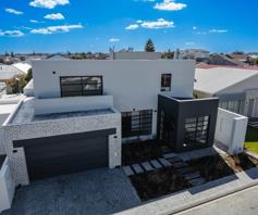 House for sale in Melkbosstrand Central