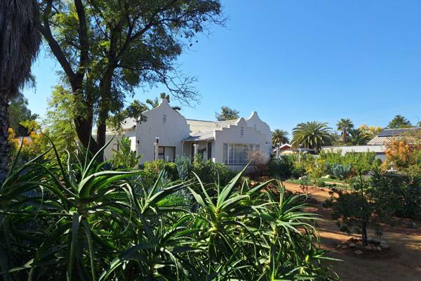 Pay attention to this aesthetically pleasing unique home located in a popular neighbourhood in Wesbank.

What I simply love about this ...